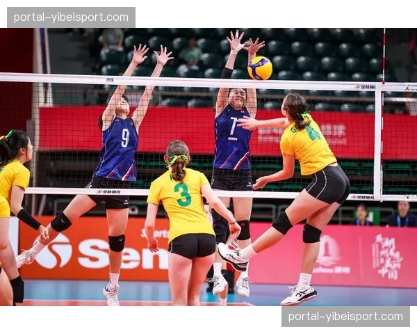 泛美杯排球赛：阿根廷女排3-0击败哥伦比亚，获得本年度冠军