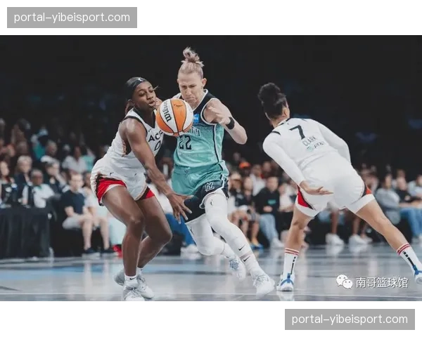 王牌与自由人五月中旬再度对决，被视作赛季初期风格试金石。